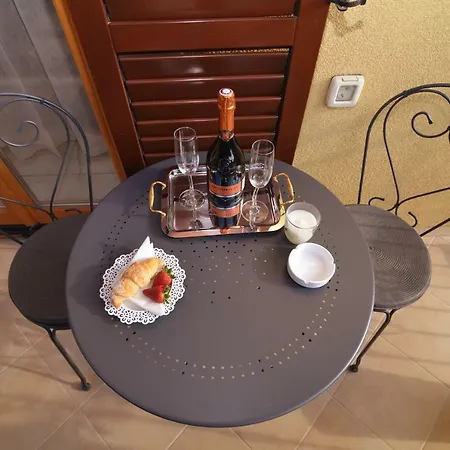 Wishing Well Apartment